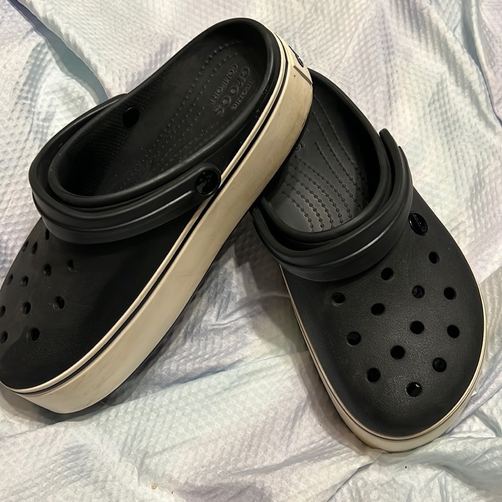 Gently worn black crocs